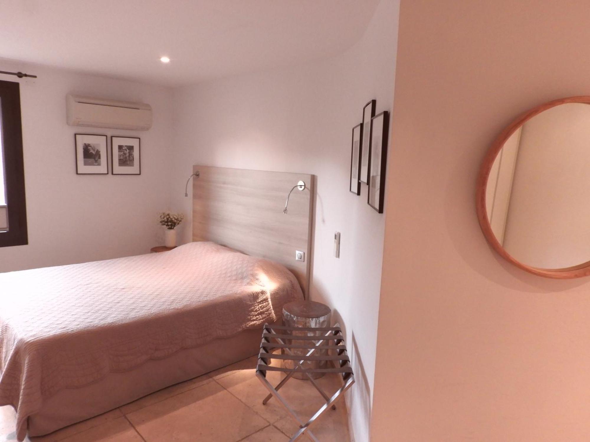 Chambres Du Vieux Bistrot Cabrières-dʼAvignon Zewnętrze zdjęcie