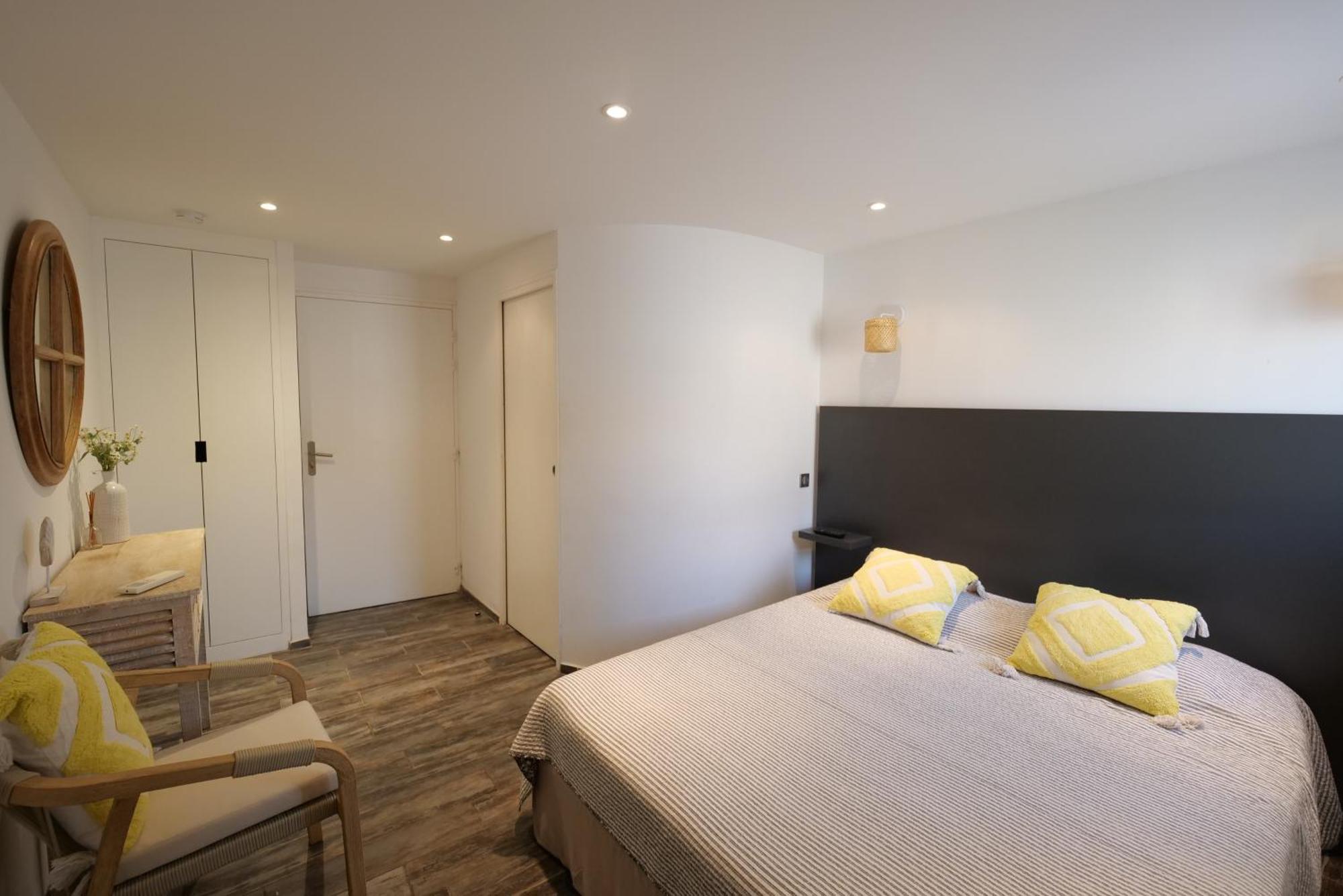 Chambres Du Vieux Bistrot Cabrières-dʼAvignon Zewnętrze zdjęcie