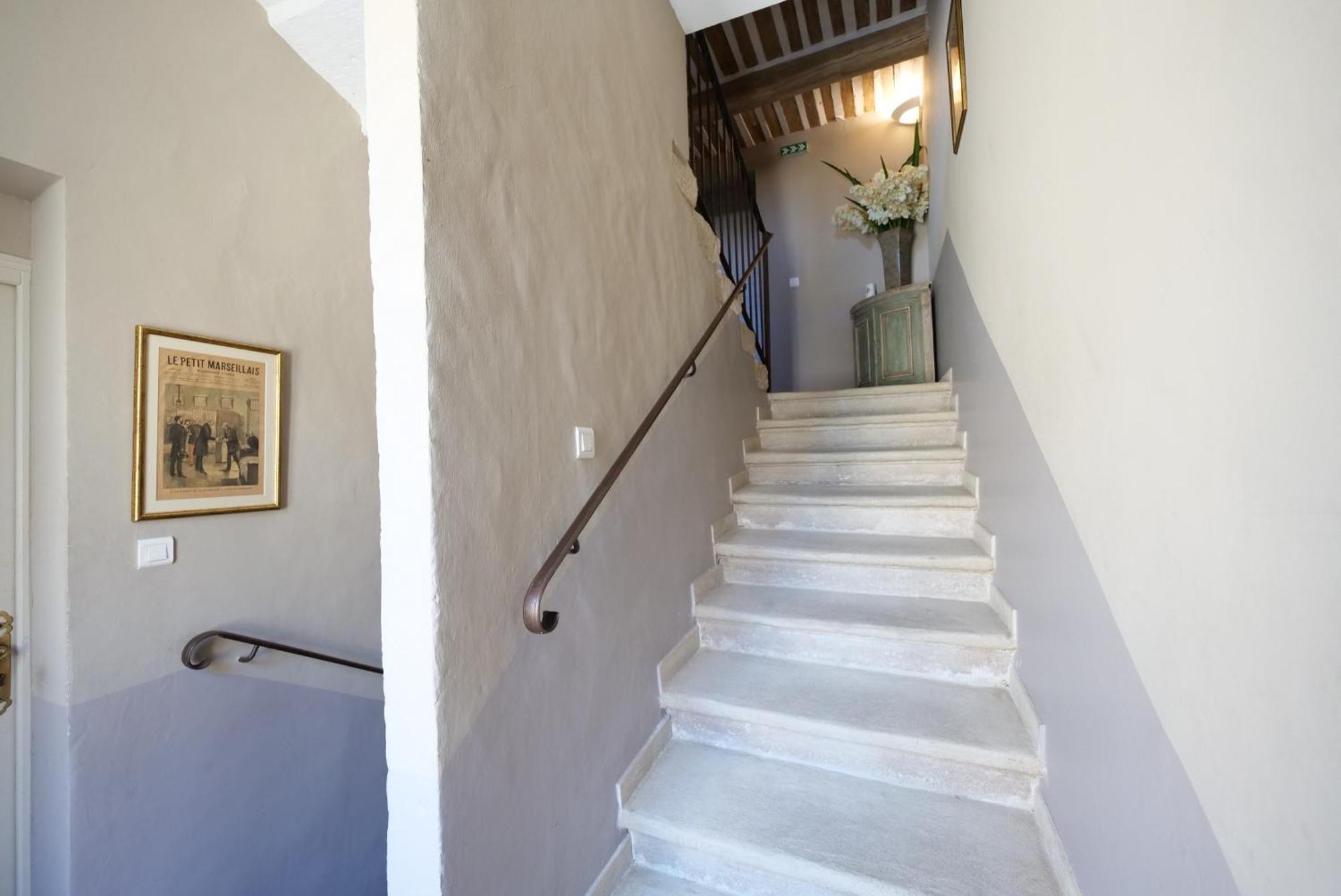 Chambres Du Vieux Bistrot Cabrières-dʼAvignon Zewnętrze zdjęcie