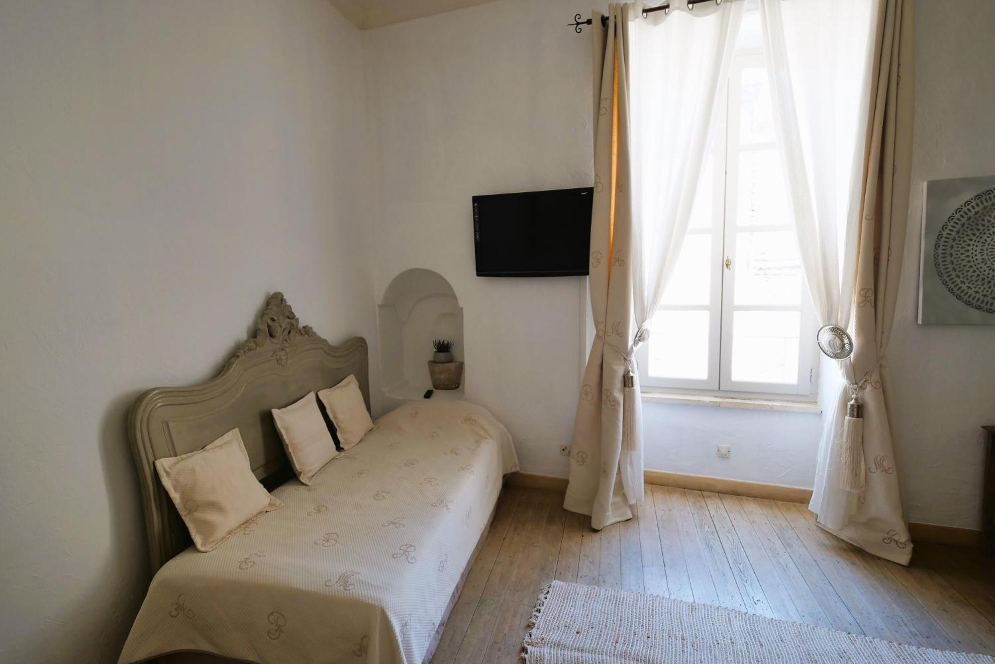 Chambres Du Vieux Bistrot Cabrières-dʼAvignon Zewnętrze zdjęcie