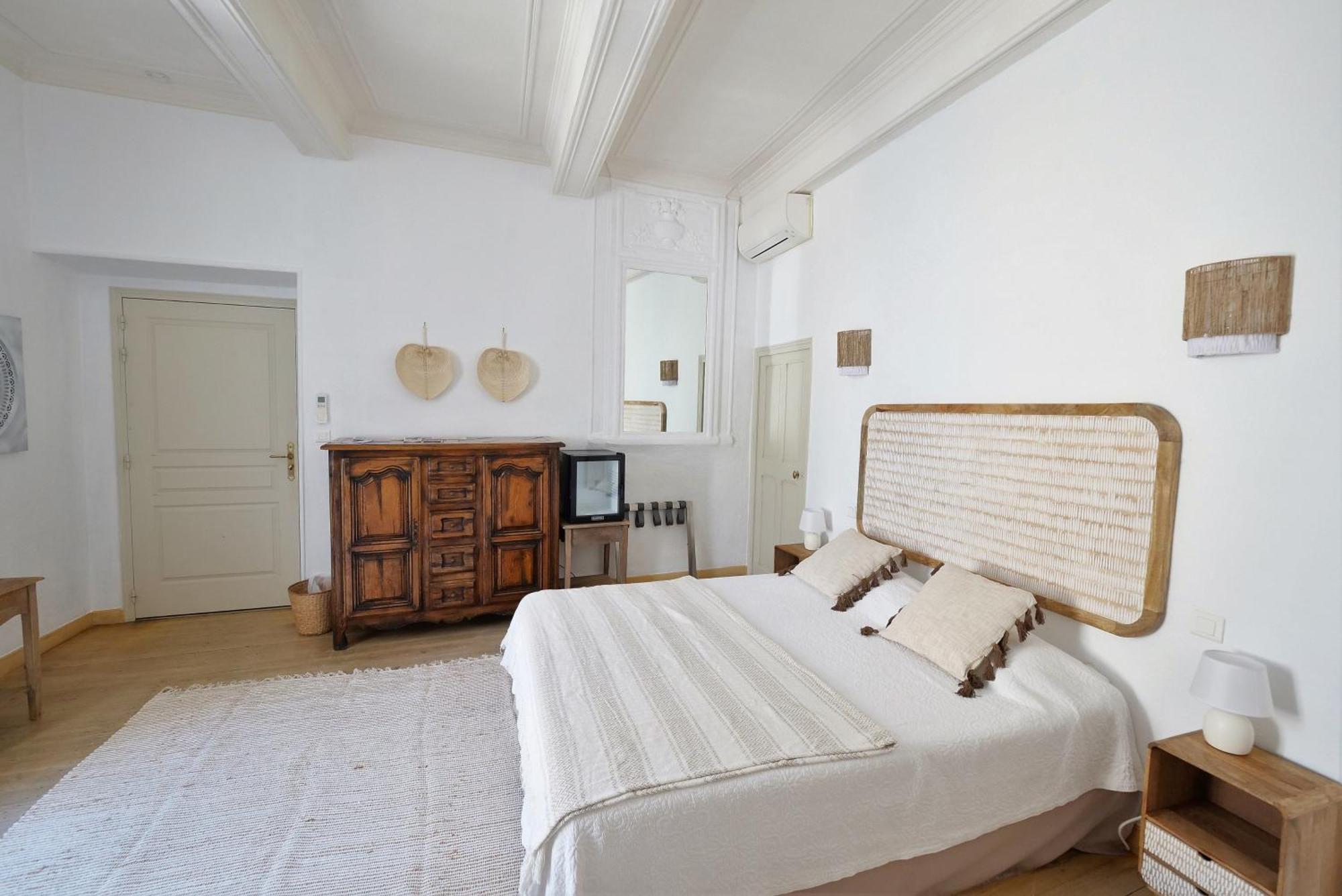 Chambres Du Vieux Bistrot Cabrières-dʼAvignon Zewnętrze zdjęcie