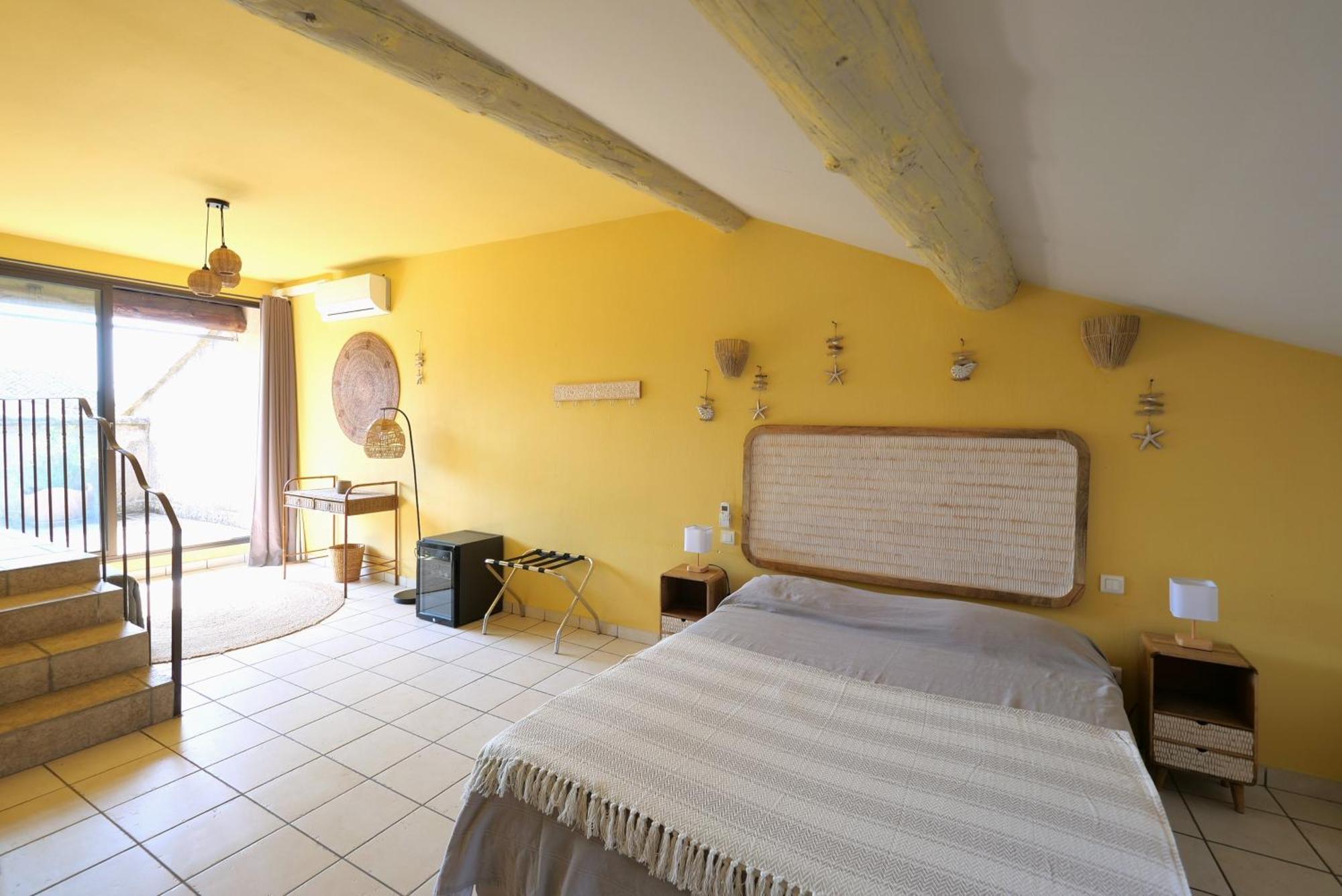 Chambres Du Vieux Bistrot Cabrières-dʼAvignon Zewnętrze zdjęcie